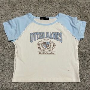 OUTER BANKS fan T-shirt size MEDIUM
